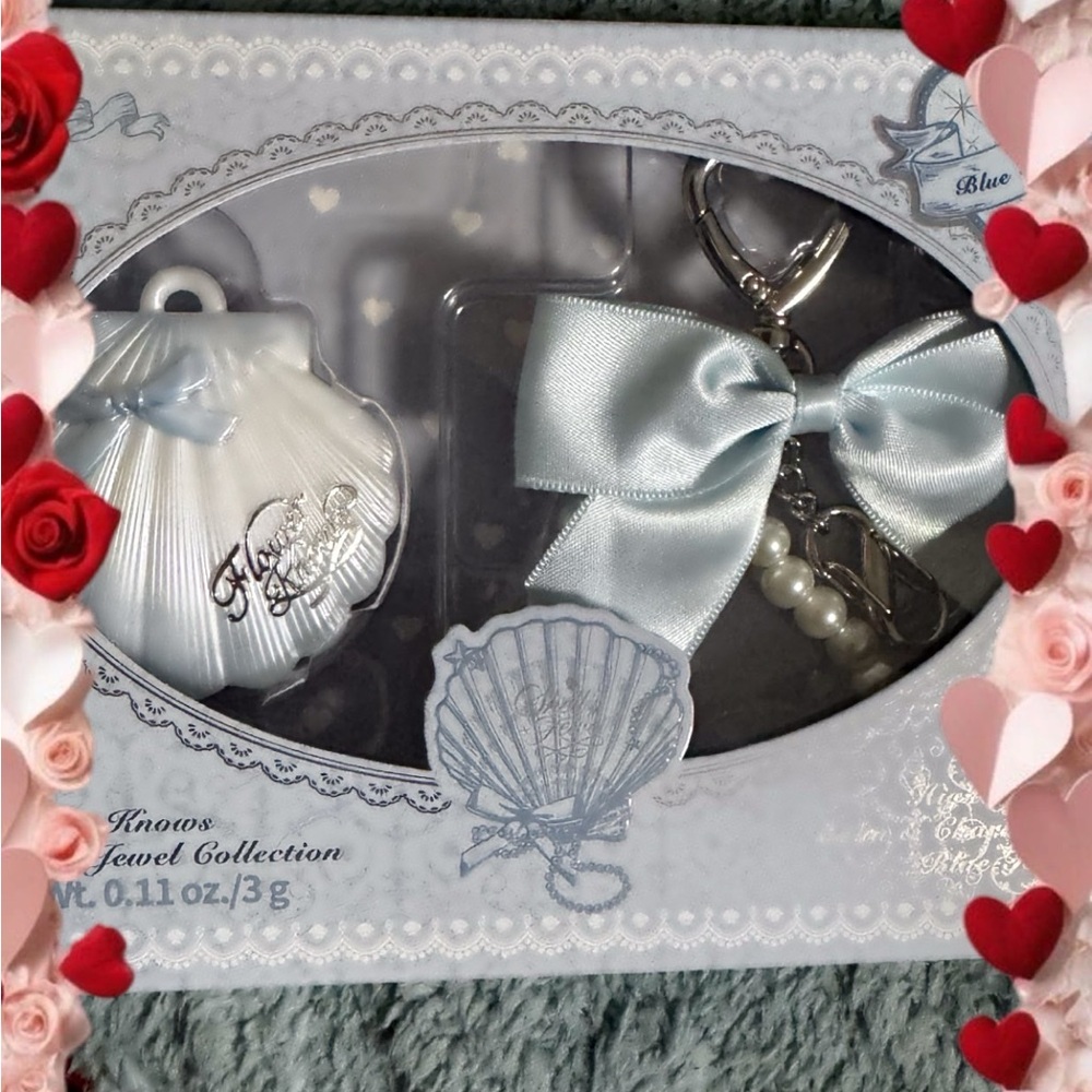 Blue Shell Keychain and Bow Set